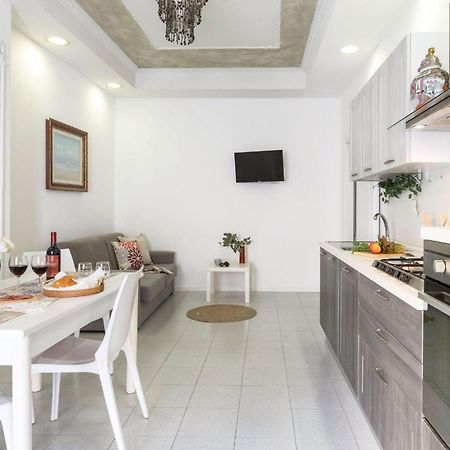 Italian Experience-La Rondine Apartment Porto Recanati Exterior foto